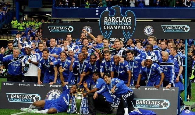 崭露头角的 崭露头角的